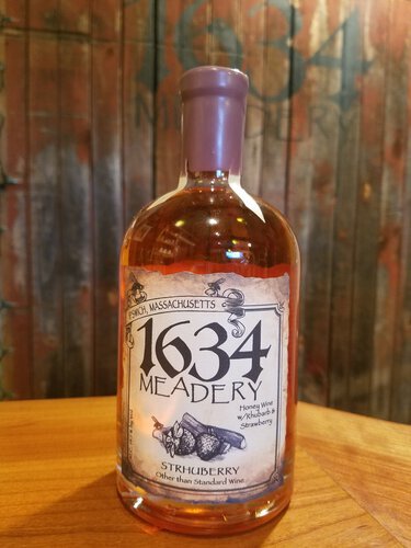 1634 Meadery Lightkeeper Honey Blueberry Wine & Lemon